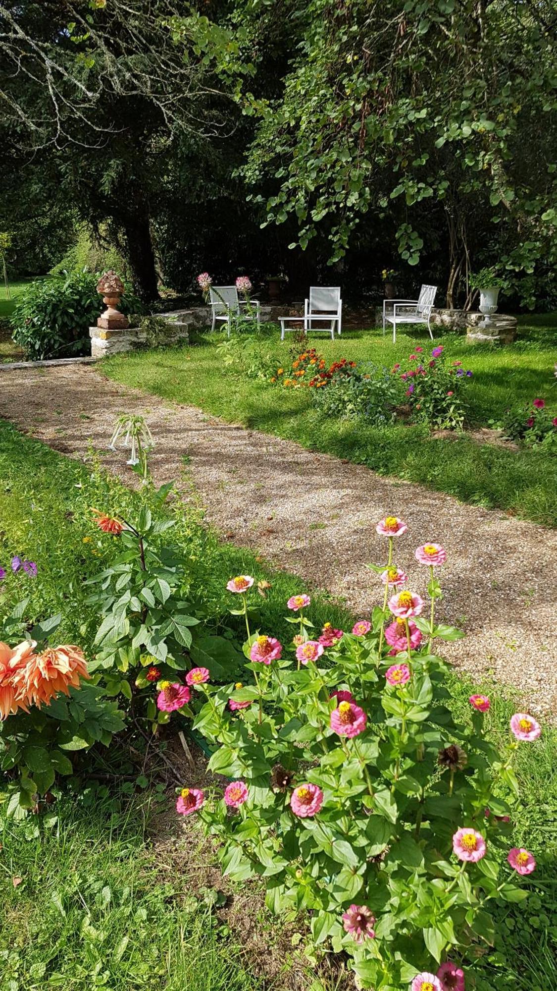 Bed and Breakfast Le Nid De Dany Cosne-sur-Loire Exterior foto